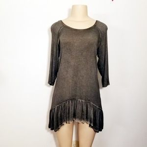 Dantelle  gray wash quater sleeve long top size M